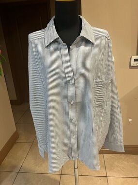 Women's Striped Button-Front Camisole - White & Black